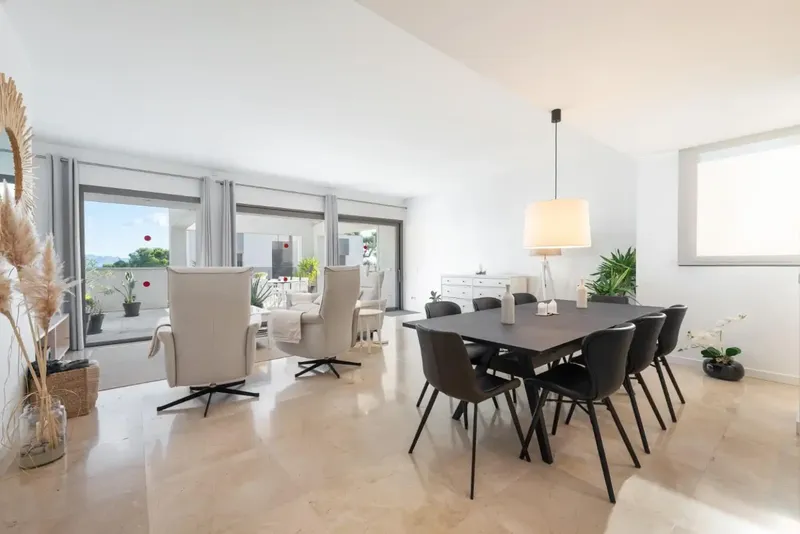Nicolas Real Estate, su especialista en fincas y villas en Mallorca y Pisos exepcionales ! En el precioso Puerto de Alcudia le ofrecemos est — photo 11