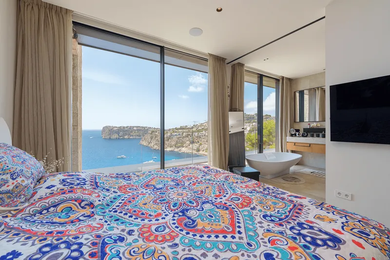 Villa with stunning sea views in Cala Llamp — photo 10