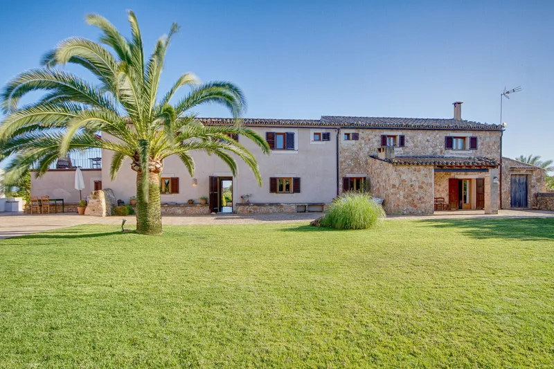 Charming agrotourism estate with pool and olive grove in Campos — photo 1