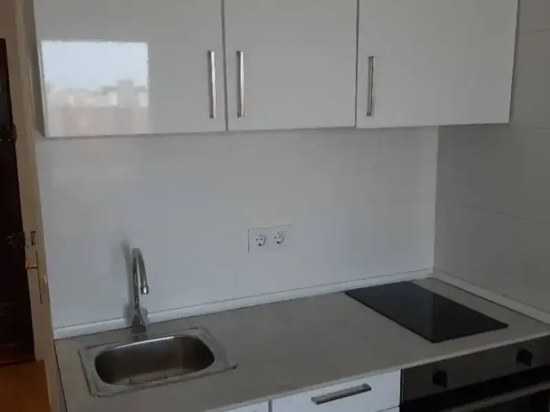 Private seller sells furnished studio — photo 4