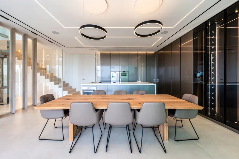Luxurious designer villa with magnificent sea views — photo 8