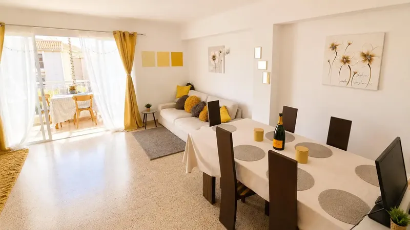 Apartment for sale in Son Ferrer, with approximately 86 m2 built and a terrace of about 7 m2 — photo 3
