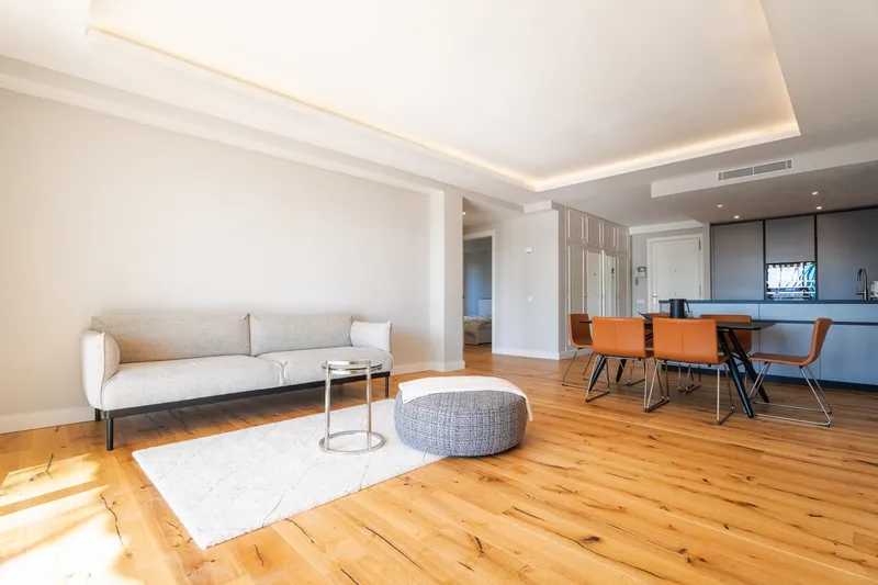 Modern sea view apartment in Paseo Maritimo — photo 6