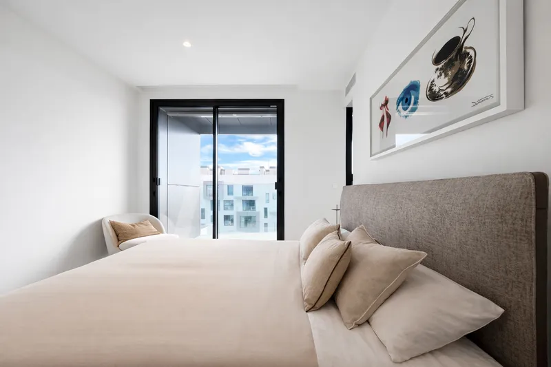 Modern penthouse with private rooftop pool in a new luxury residence in Palma Mas — photo 9