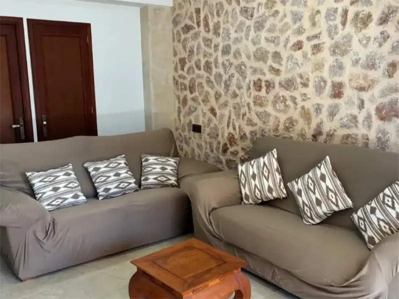 El apartamento consta de 1 habitación . Maximo 2 personas. Se alquila por temporada. El único gasto que hay es la luz que se debe pagar cada — photo 9
