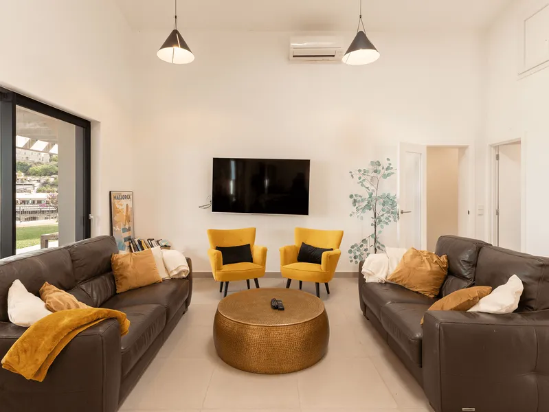 Long-term rental: Mediterranean house with sea views in Banyalbufar — photo 11