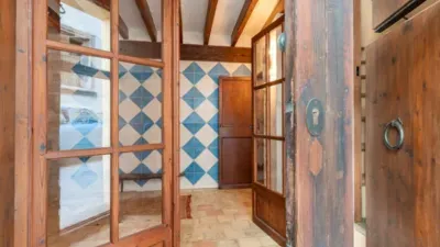 Apartment in La Seu — photo 5