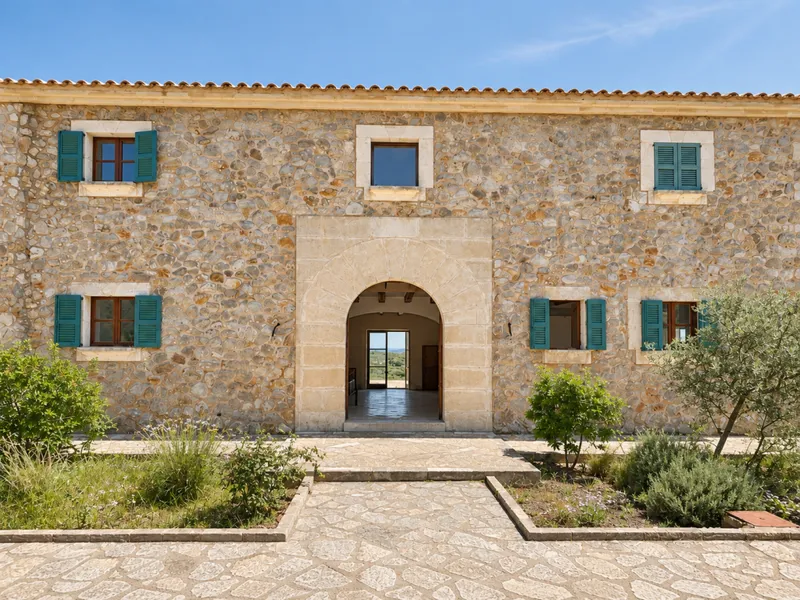 Traditional Mallorcan-style country estate with countryside and sea views in Artà, northeast Mallorca. — photo 1