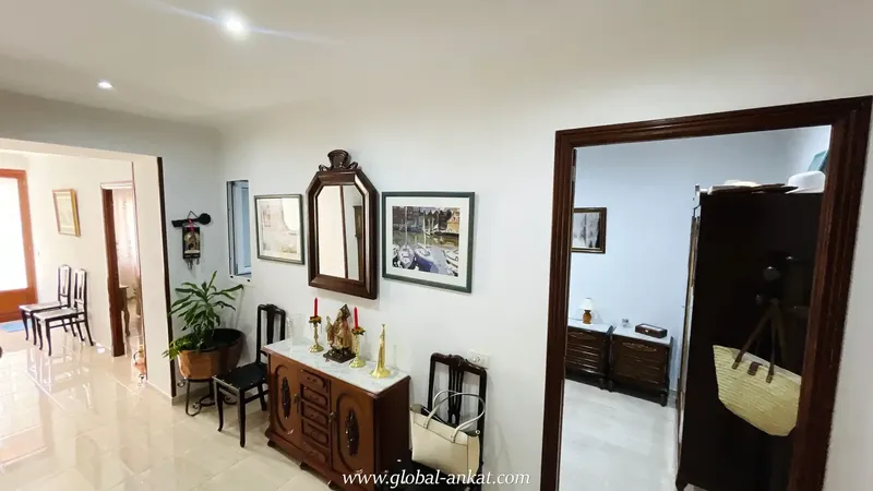 Do you dream of a quiet life in a charming village, surrounded by nature and minutes from the beach? This townhouse in Felanitx, — photo 4
