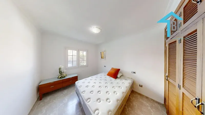 Long-term rental from 1 to 5 years · 6 bedrooms · Private pool · 360 m2 — photo 8