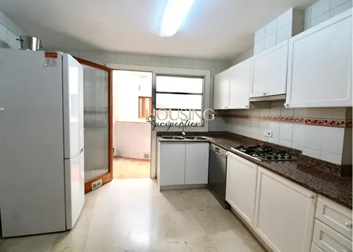 Piso en alquiler de 3 habitaciones, Centre, Plaça dels Patins — photo 3