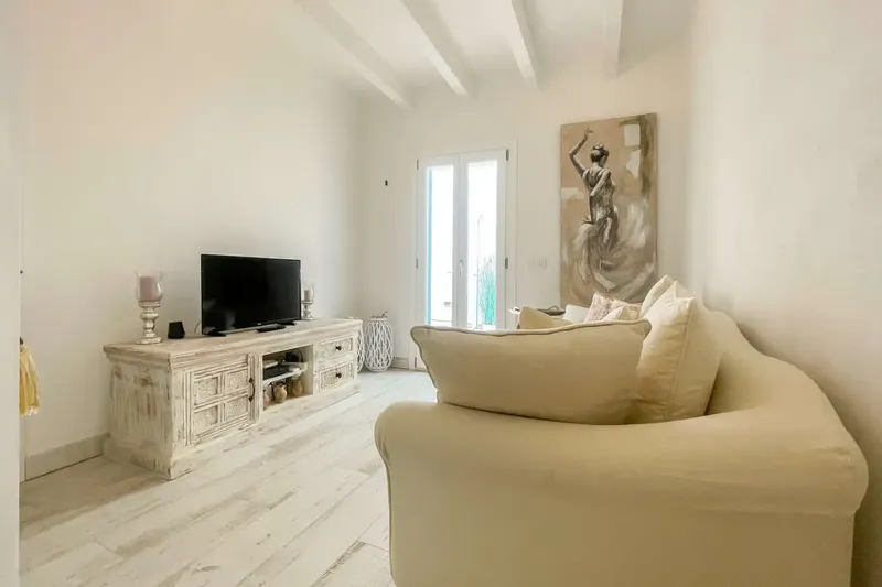 This exceptional late 18th-century village house is located in one of the most coveted spots in the old town of Artà — photo 12