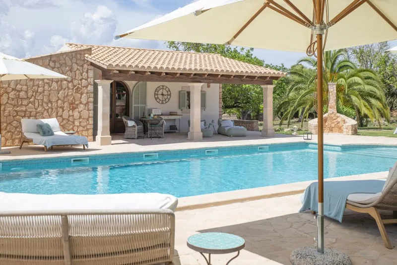 Spectacular newly renovated Finca located on a quiet plot near C`as Concos — photo 3