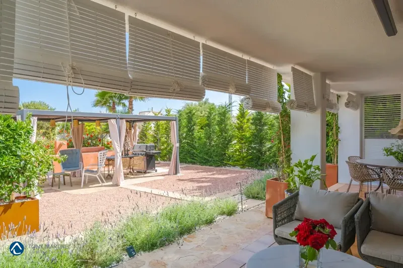 Villa — photo 11