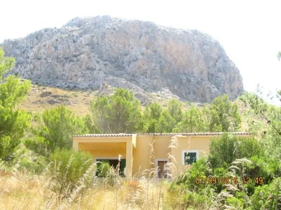 Colonia de San Pedro, price of 2 chalets to renovate, fantastic sea views — photo 1