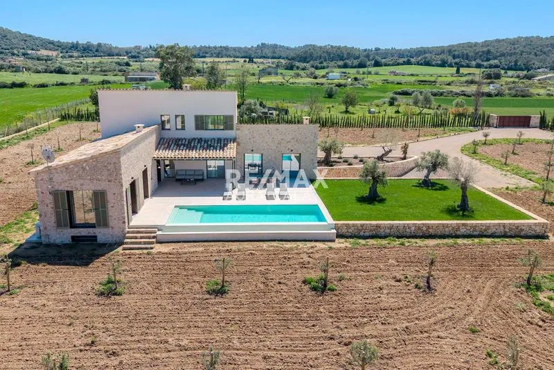 Mediterranean finca in Sineu with pool and panoramic views — photo 1