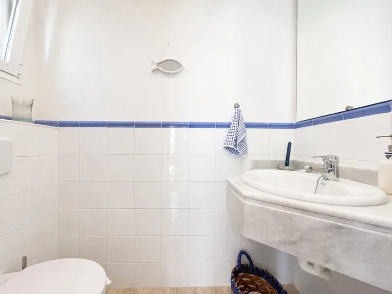 Elegant townhouse in exclusive residence next to the golf courses in Camp de Mar Mas — photo 11