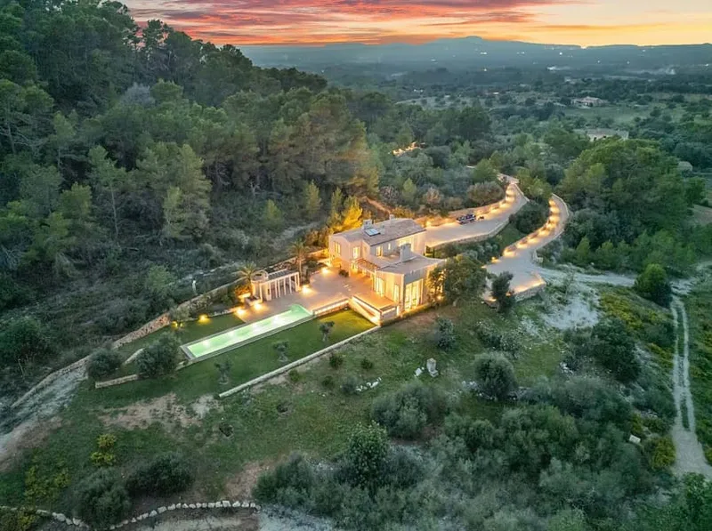 Finca Es Castell – The southeast of Mallorca at its finest: Calm, exclusive, and full of quality of life. — photo 1