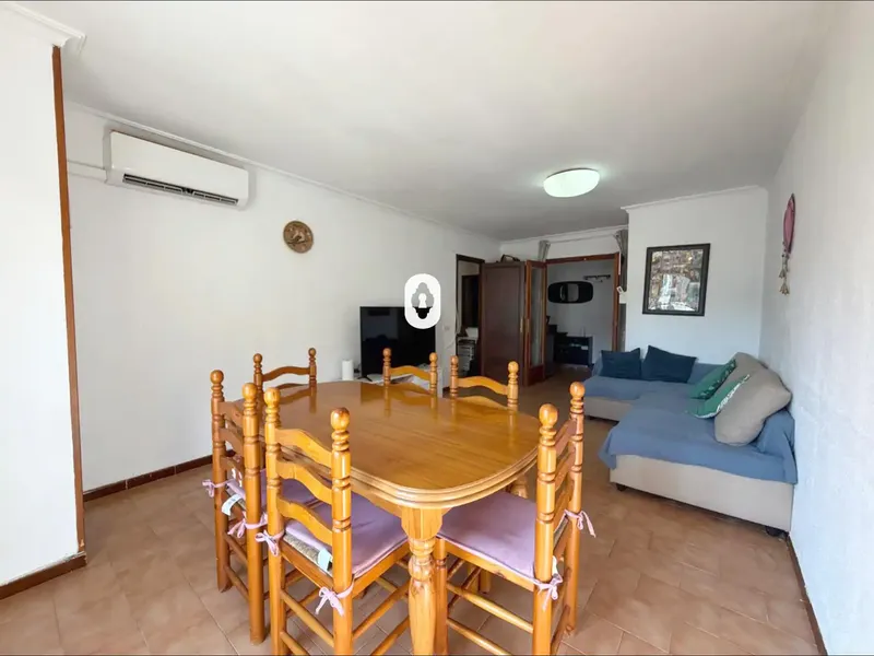 Spacious first floor with elevator and parking space for sale in a quiet community of only three floors — photo 3