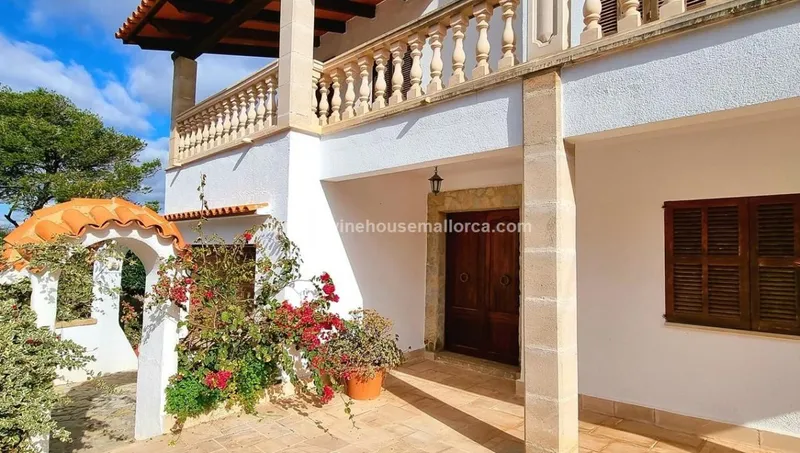 Chalet on second line in Cala Llombards with views of Es Pontás — photo 5