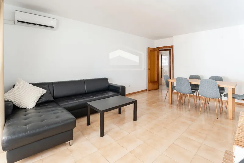 3-bedroom flat with terrace and garage one minute from the sea — photo 3