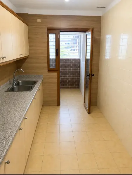 Spacious apartment of 115 m² according to cadastre, 101 m² excluding common areas. In excellent location, next to Plaza de Toros, Palma de Mallorca. — photo 8