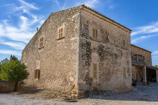 Lloret de Vistalegre, Historic estate near Sineu with approximately 76 hectares of land. Purchase — photo 7