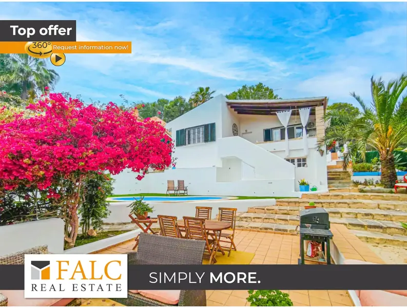 Welcome to this charming Mediterranean villa, located in the quiet residential area of Costa de la Calma in Mallorca. Completely renovated — photo 1
