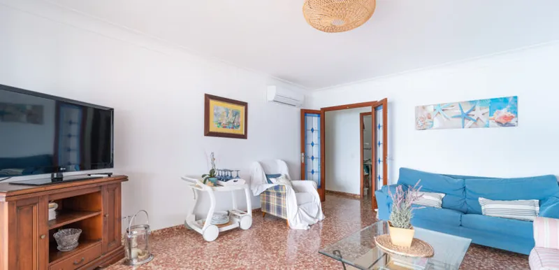 Apartment on the first line of the sea in Sa Rápita with terrace and views — photo 8