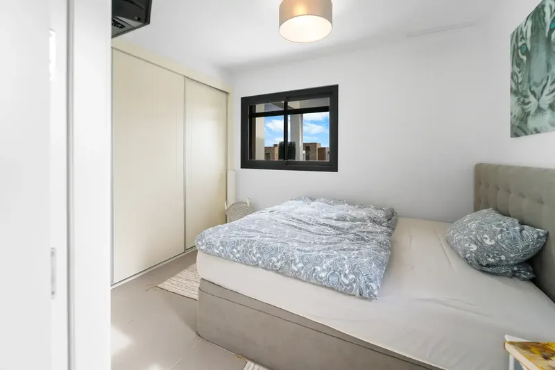 This villa, built in 2019, is located in a quiet and well-maintained residential area of Cala Murada, a few minutes by car from the — photo 7