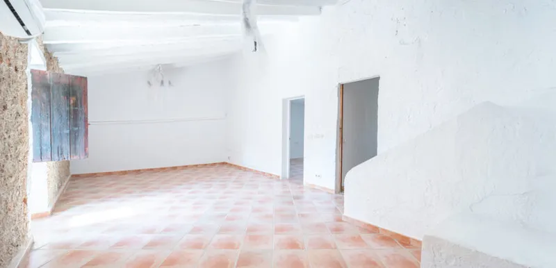 Reformed flat with Mallorcan charm for rent in Campos — photo 4