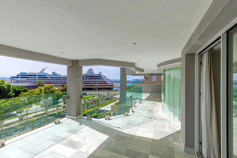 Apartment in Palma - Magnificent Terrace with Harbor View — photo 1