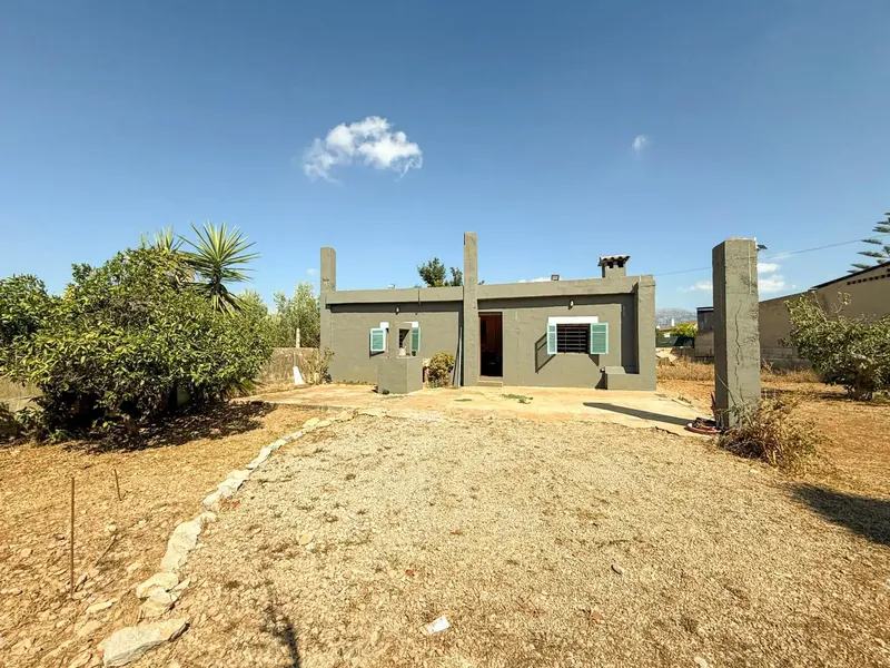 Discover this exceptional rustic estate of 900 m2, located just one minute from the charming town of Inca and with easy access to the highway — photo 2