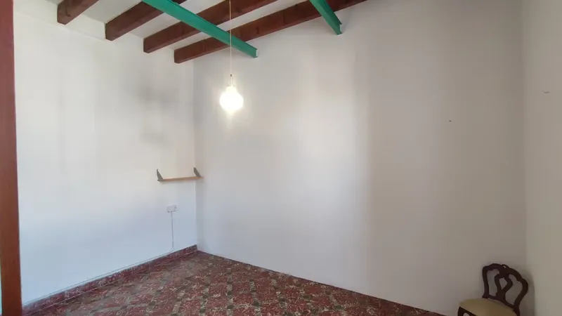 Charming Mallorcan-style house for sale in Vilafranca de Bonany, Rocaberti street. The property is located on a 291 m2 urban plot and — photo 7