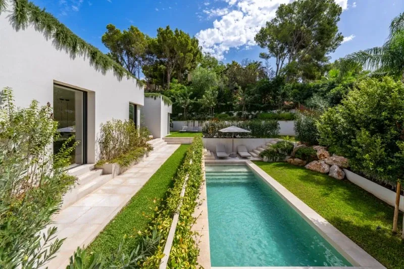 Modern villa in Portals Nous: Sophisticated living in a coveted elevated location — photo 2