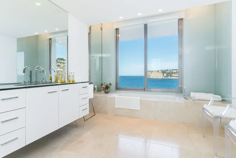 Vacation rental: Modern villa with sea access in Port d'Andratx — photo 12