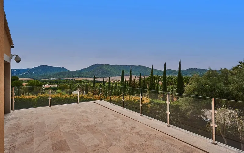 Modern south facing villa with vacation rental license, next to the golf club of Canyamel — photo 9