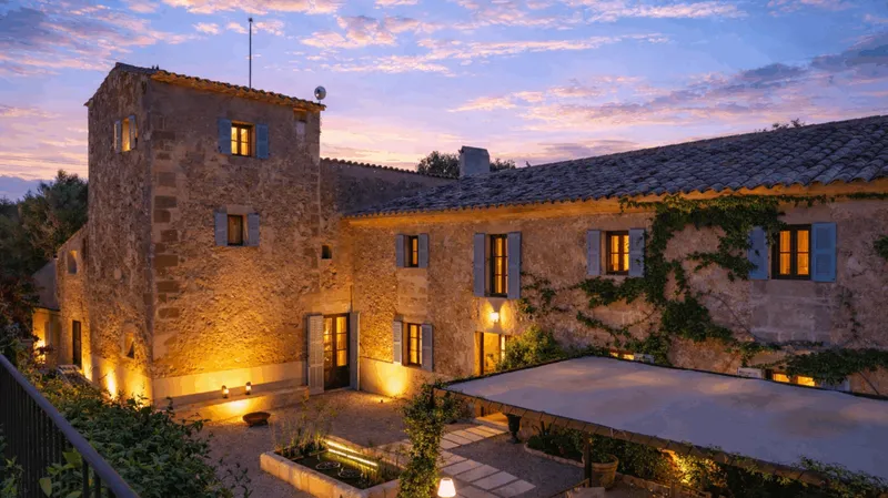 Historic estate in Llucmajor – with 27 hectares of private land and cypress avenue — photo 2