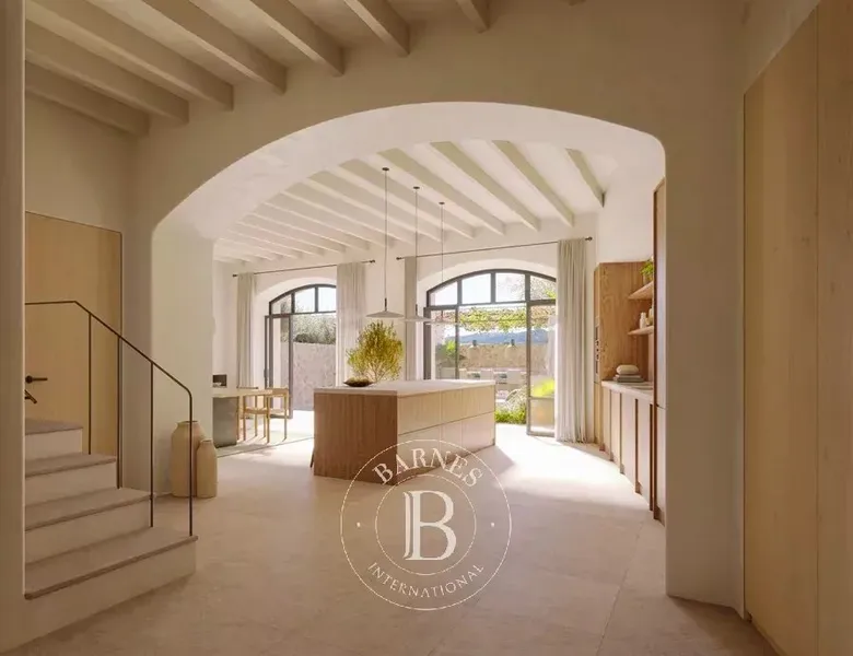 Contemporary Three-Storey Eco Townhouse with Panoramic Views in Central Santa Maria del Camí — photo 2