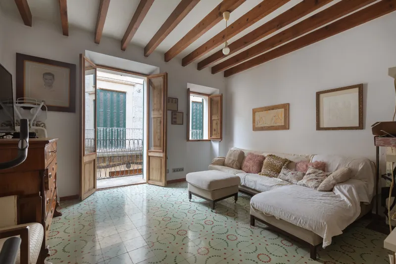Restored townhouse with outside patio in the centre of Sóller town — photo 11