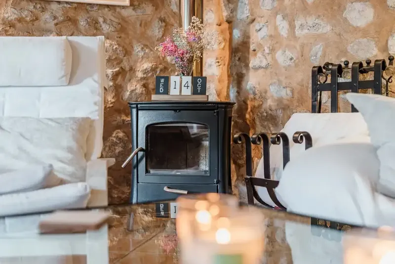This quiet country house for sale in S'Arracó is magnificently renovated and offers a harmonious combination of traditional Mallorcan charm — photo 6