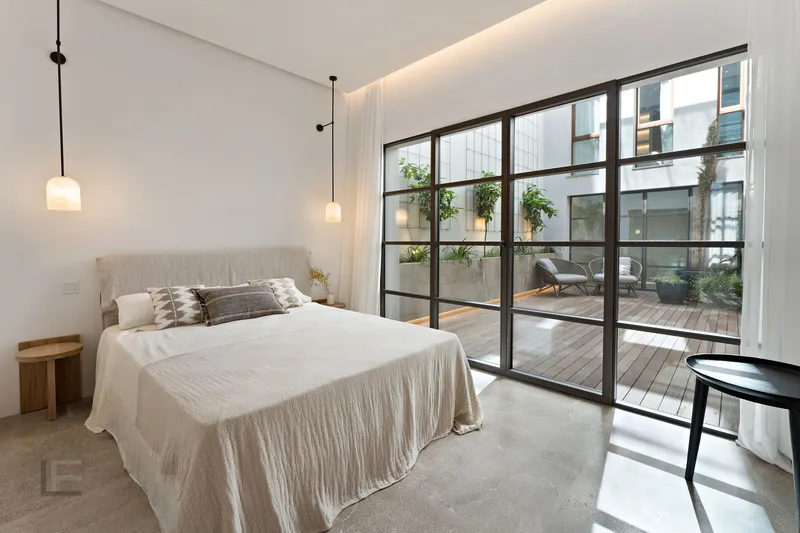 Stylish completely renovated townhouse on the first sea line in the old town of Portocolom — photo 11
