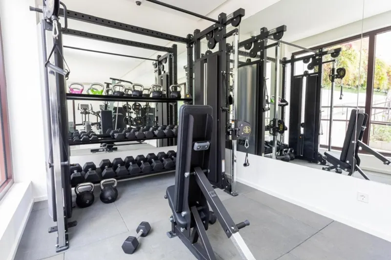 Stylish Newly Built Apartment with Terrace, Pool & Gym in Santa Catalina — photo 9