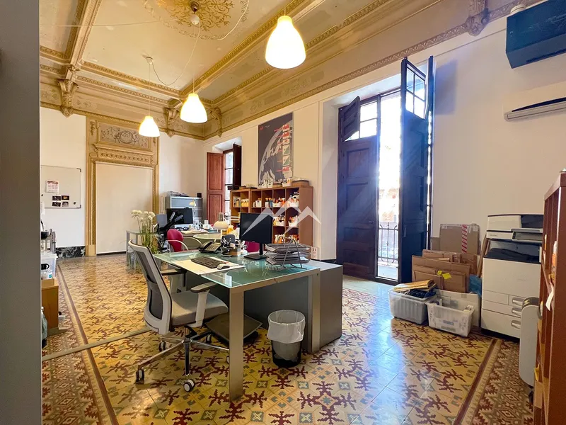High-end commercial premises on emblematic street in Palma — photo 7