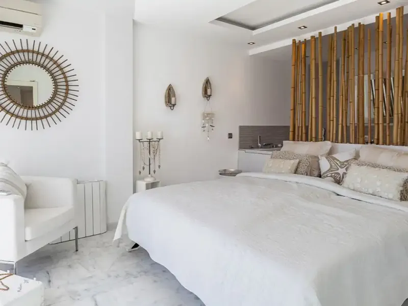 This beautiful south-facing apartment is located in a quiet urbanization of Cala Pi, just steps from the sandy beach. — photo 7