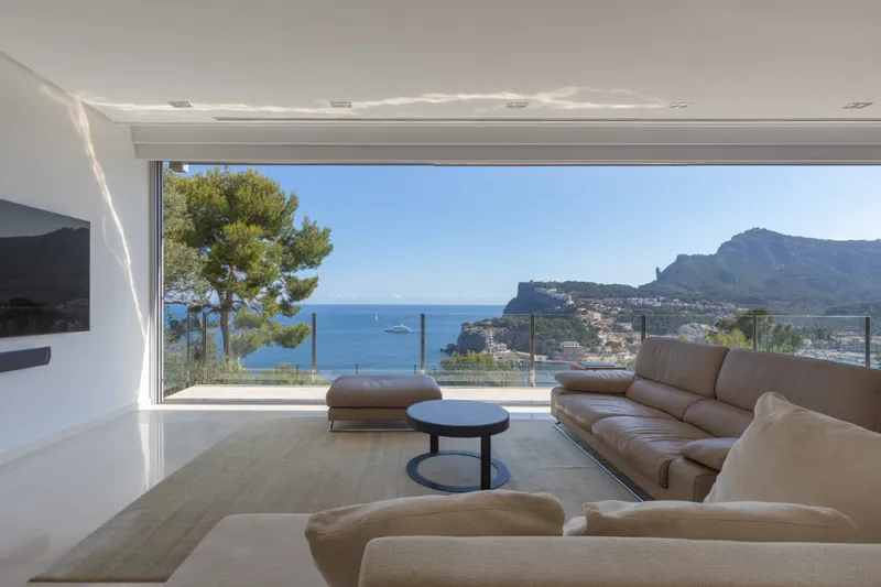 Stunning modern villa in best location in Port de Sóller — photo 3