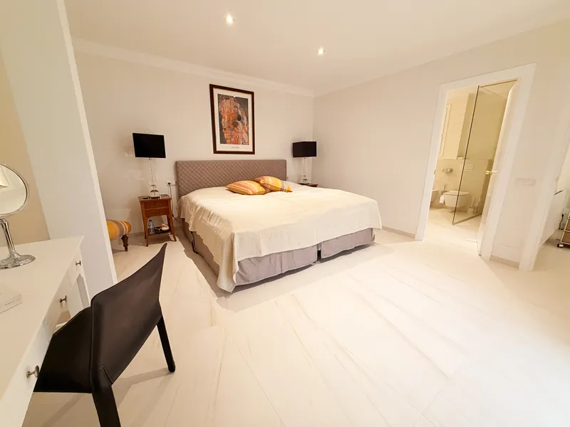 Exclusive and stylishly refurbished apartment on the Paseo Marítimo, Palma de Mallorca — photo 11
