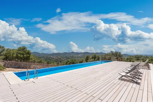 Manacor, magnificent luxury country house on a hilltop with pool and sea views, not far from Manacor — photo 5