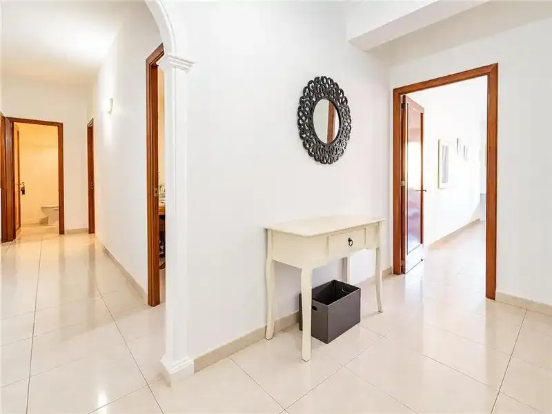 Amplio piso en Son Cotoner, 113m2 con terraza de 18m2 aprox., amplio salón comedor con salida a balcón, cocina amueblada con office, coladur — photo 3