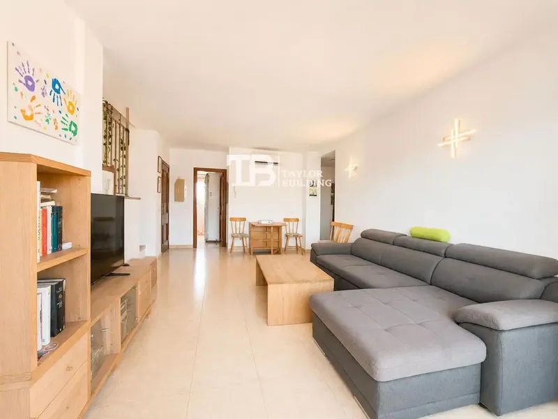 Taylor Building Real Estate presents this penthouse with a private 50 m² solarium and sea views in Llucmajor. — photo 5